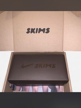 NIKE SKIMS rift mesh shoe